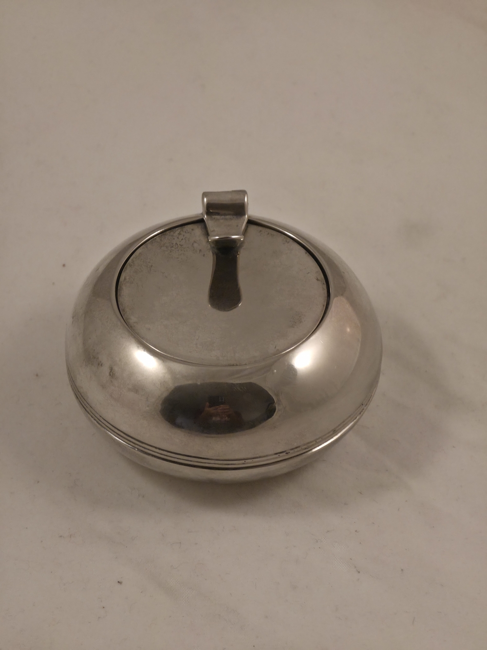 Vintage MCM Silver Round Metal Ashtray/Trinket Box with Flip Lid - Picture 3 of 8